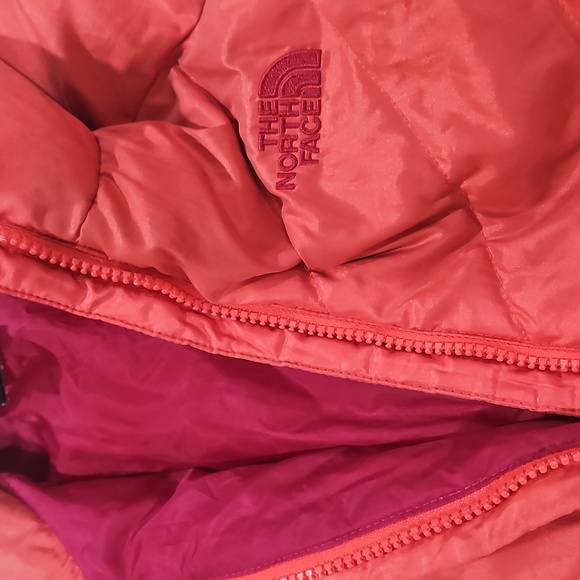 The North Face Pink Puffer Jacket Size S - Picture 11 of 11